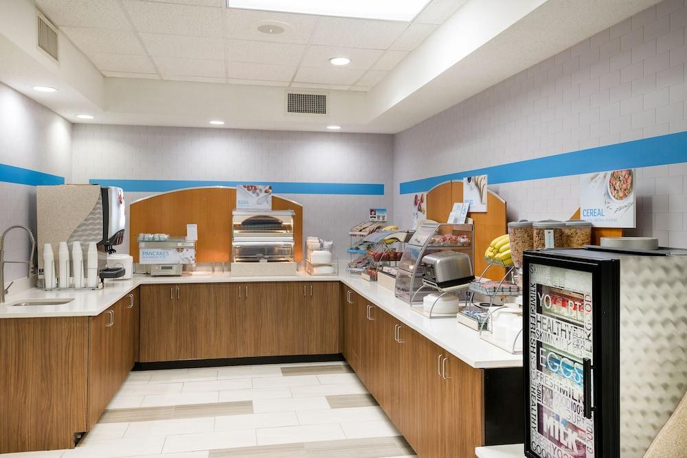 Holiday Inn Express Hillsville By Ihg Exterior foto