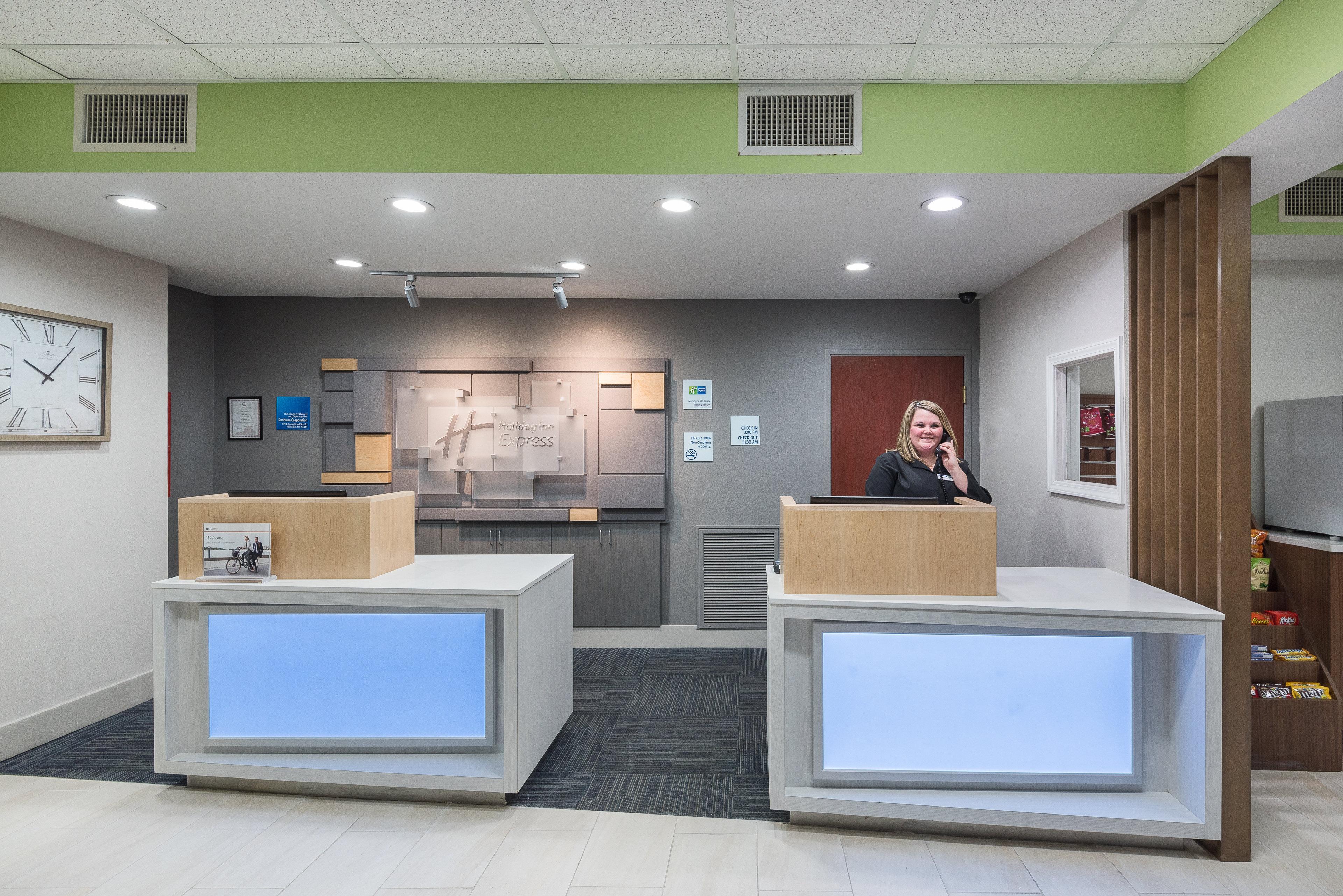 Holiday Inn Express Hillsville By Ihg Exterior foto