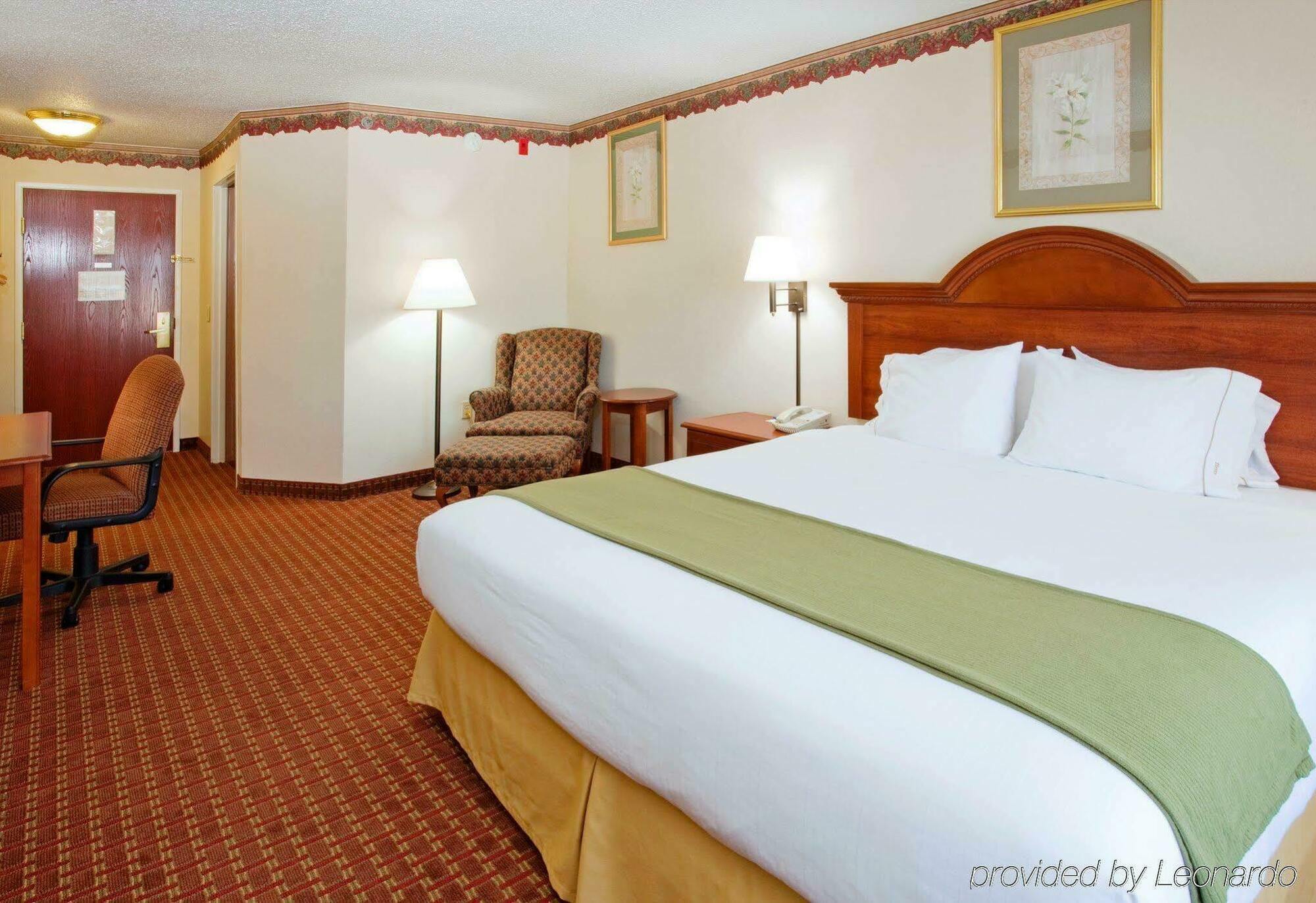 Holiday Inn Express Hillsville By Ihg Exterior foto