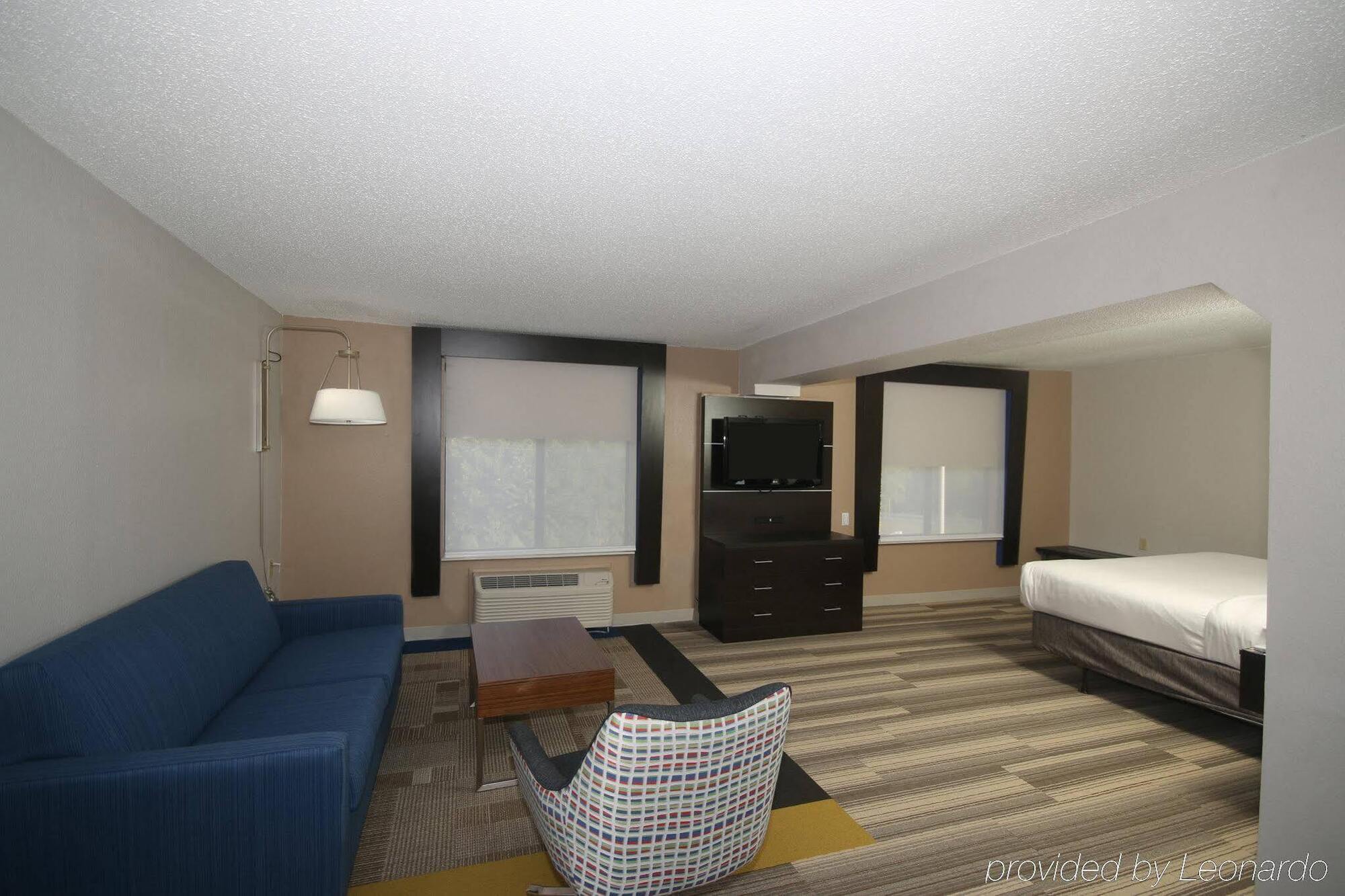Holiday Inn Express Hillsville By Ihg Exterior foto